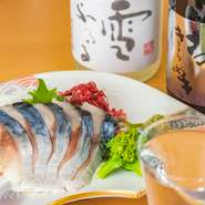 札幌を中心とした北海道産の食材を使用し、旬のおいしさを表現しています。中でも、鮮魚と野菜にこだわっているのが特長。日替わりのオススメ料理も用意されているので、訪れるたびに新しい発見があるはずです。