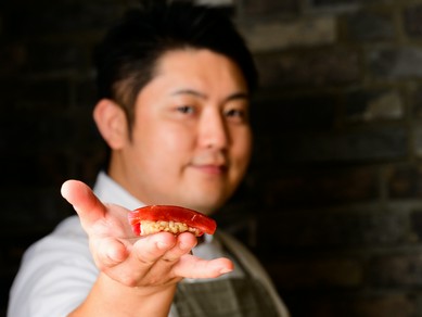 熟成鮨とイタリアワインが織り成す、素敵なマリアージュを