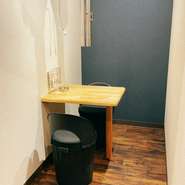 店内には2名で利用できるタイプの部屋もあり、プライベートなデート利用もオススメです。自分たちだけの空間でのびのびと、おいしいホルモンに没頭してみませんか。