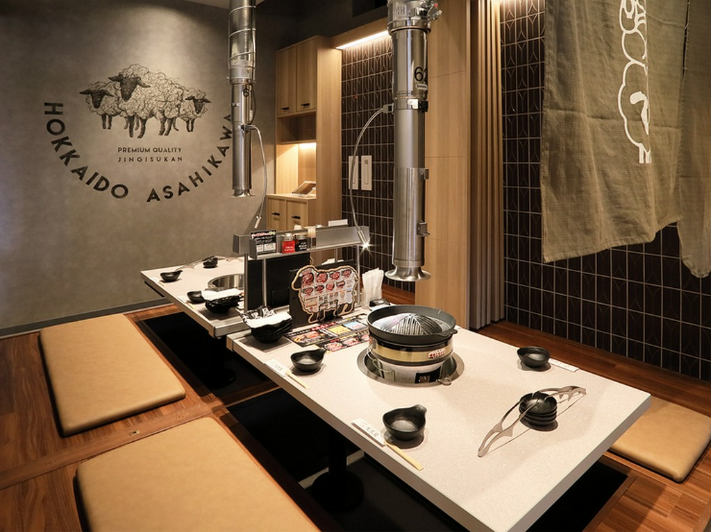 家族の団欒も接待も。大切な人と過ごす、贅沢な個室空間