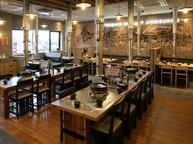 宴会にうってつけ。ジンギスカンを囲んで、心温まるひととき