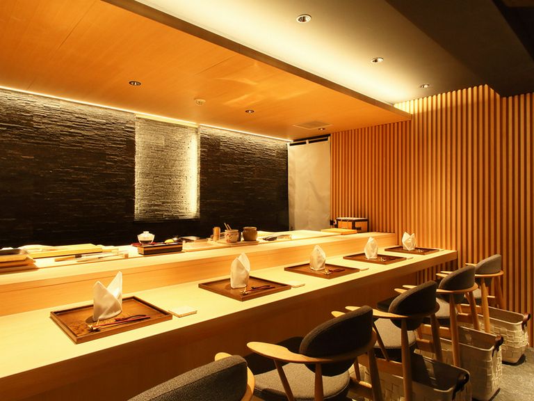 まるで大人の秘密基地。特別感にあふれる空間とスタイルも評判