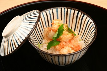 〆の逸品『天丼またはお茶漬け　えびとほたてのかき揚げ』