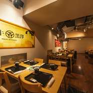 110席ある店内は、席の間隔も広めに設えられています。和やかな雰囲気の中、和柄の装飾が「映える」とSNSにアップする人も多いそう。和モダンでオシャレな装いとなっています。