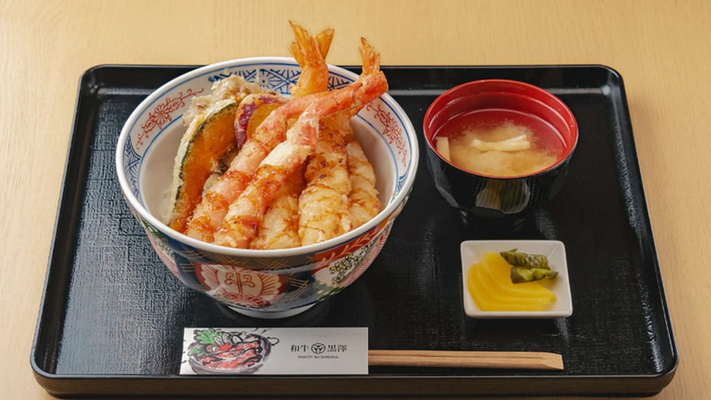 至福のひと時が口の中いっぱいに広がる『天丼』