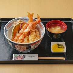 至福のひと時が口の中いっぱいに広がる『天丼』