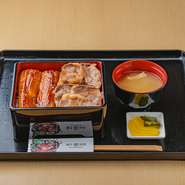 重箱の中に、和牛とうなぎが半分ずつ。肉汁たっぷりの和牛と、ふわふわ食感のうなぎを同時に食べられます。特にうなぎは、うなぎが苦手だったオーナーが「これなら食べられる」と研究を重ねたこだわりの味！