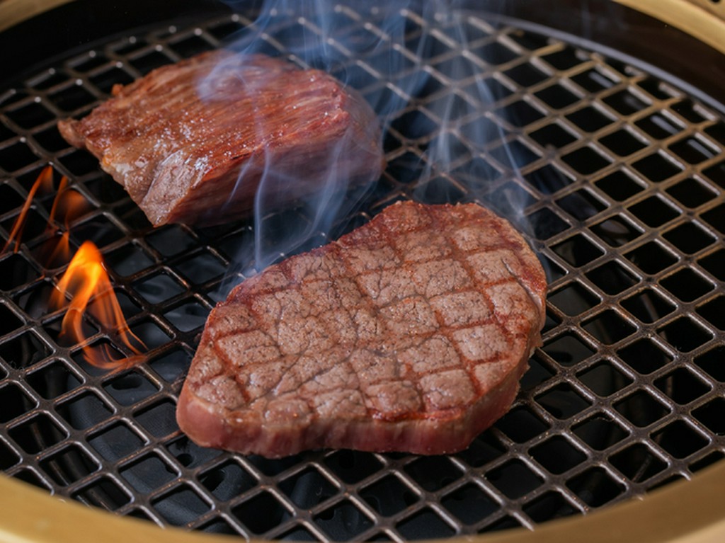 九州産を中心とする黒毛和牛を厳選し、ボーダレスな美味を紡ぐ