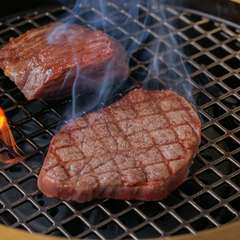 九州産を中心とする黒毛和牛を厳選し、ボーダレスな美味を紡ぐ
