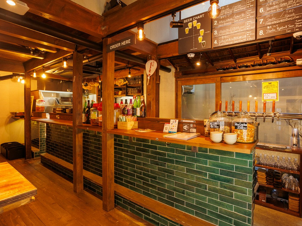 居心地良し！2階ソファー席での昼から楽しめる場所