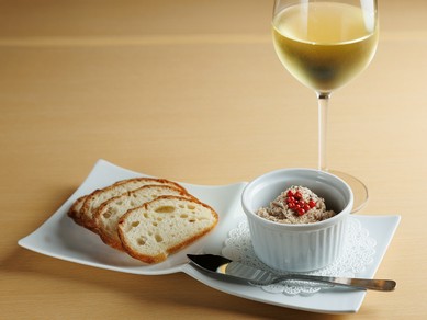 ワールドワイドな一本と出合える、魅力的なワインリスト