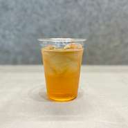 当店自らブレントした台湾と雲南の紅茶
純粋でクリアな紅茶の香りがあり、綺麗なお茶