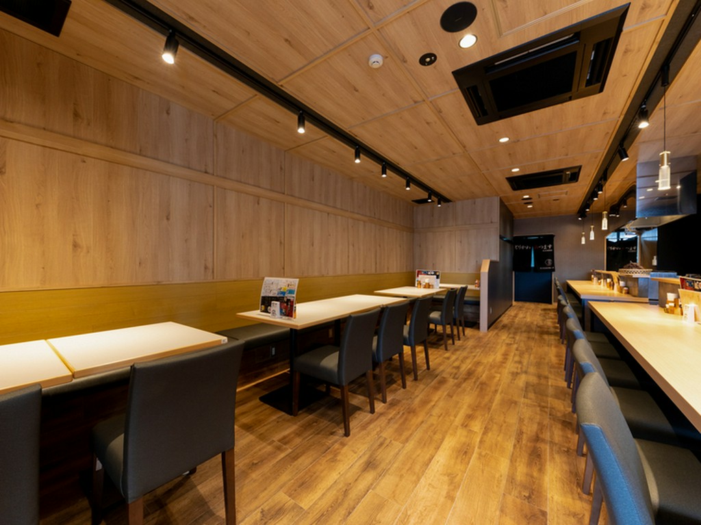 料理やお酒を味わいつつ、満足度が高く親睦を深め合う宴席