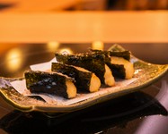 海苔の風味豊かなおかかのおつまみ。