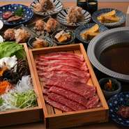 全9皿の和食コースでは、なんと言ってもおかか名物の「出汁しゃぶ」が楽しみ。