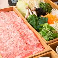 自慢の「出汁しゃぶ」と沢山の野菜をお召上がり下さい♪こちらのコースは出汁しゃぶ野菜お代わり自由付き！