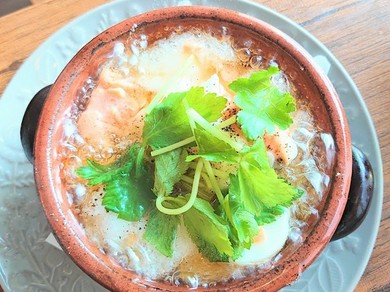 北海道産・鮭と自然薯・餅のアヒージョ