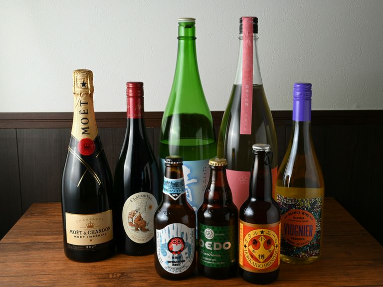 全国より集められた日本酒にクラフトビール。日本ならではの魅力的なお酒を多数セレクト