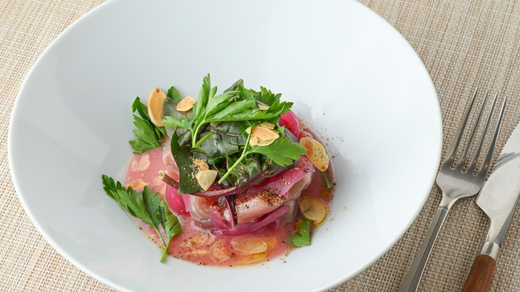 料理の主役は、日本全国より集められた食材たち