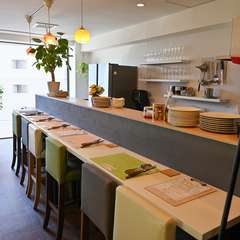 スタッフたちと交わす何気ない会話もまた醍醐味