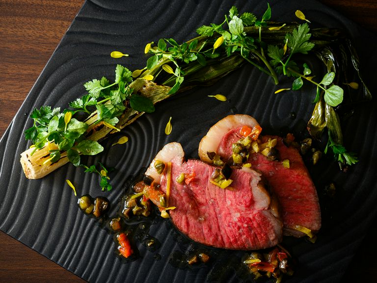 国産牛に各地の野菜。良質な食材で描く、その時ならではの逸品