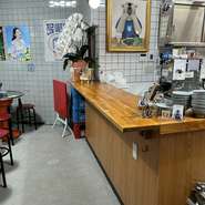 店内立ち飲みカウンター　４席～最大５席