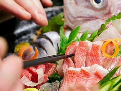 料理長が目利きした鮮度の良い旬の鮮魚の盛り合わせ