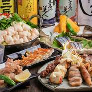 五島産のサバや上質なもつをはじめ、スペイン産のイベリコ豚や、国産バラ肉といった新鮮な食材を厳選している点が、店の特徴です。地元の人はもちろん、県外の人にも満足してもらえる味わいが、ここにはあります。