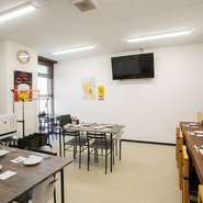 新鮮な食材を使った居酒屋メニューと、多彩な酒類が店の自慢。気負わないその雰囲気も魅力で、リラックスして過ごせます。おいしい料理とスタッフのあたたかいおもてなしが、訪れる人々を笑顔にしてくれるでしょう。