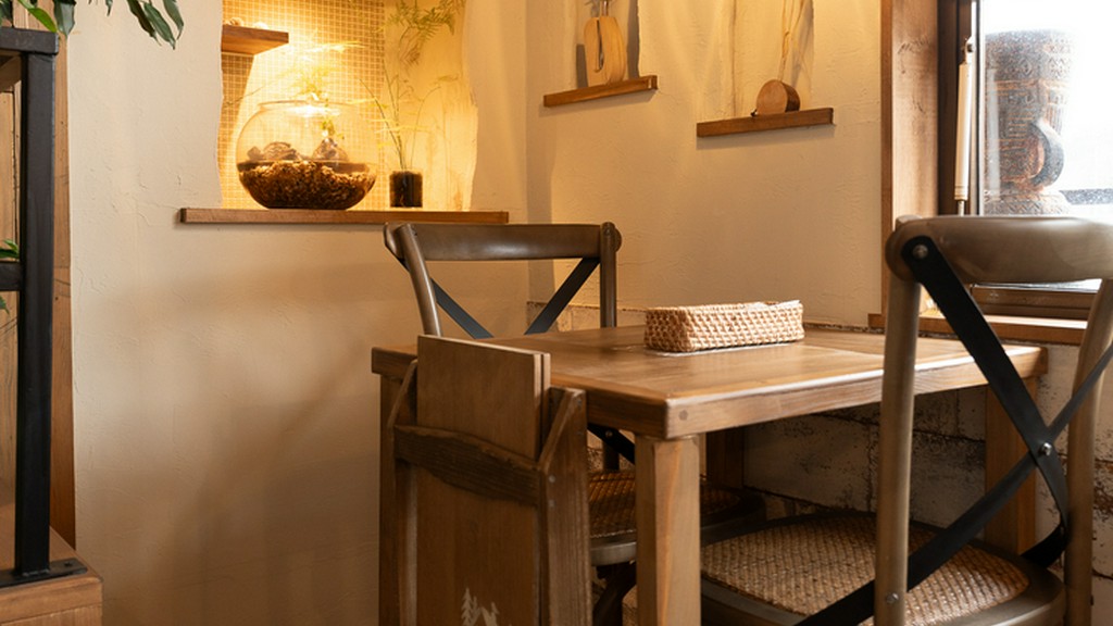 スタイリッシュでナチュラルな空間。恋人と二人だけの時間を