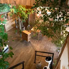 緑に囲まれた空間