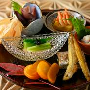 旬の鮮魚や野菜、山里の幸、神戸牛やすっぽんなど上質食材が集う