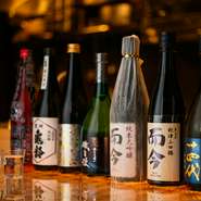 日本各地の名蔵元が醸すお酒を常時15種類ほど用意。旬食材と好相性の季節限定酒も豊富です。順次、銘柄が入れ替わるので、新しい味わいとの出合いも多く、ペアリングの楽しさも格別です。