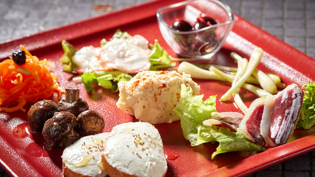 3・5・8種。数ある人気のタパスメニューからバランスよくチョイス『タパス盛り合わせ』