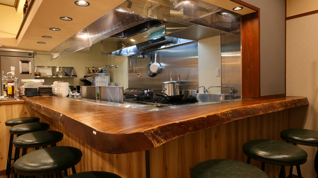 池袋駅前。2つのフロアで構成されるオシャレな居酒屋