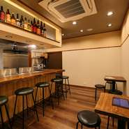 自分のペース＆好きな量や濃さで楽しめる、セルフスタイルの飲み放題は当店の名物。幅広いドリンクを思い思いにいただけます。飲み会はもちろん、一人飲みでも利用可能です。