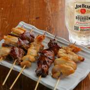 自分のペース＆好きな量や濃さで楽しめる、セルフスタイルの飲み放題が好評！飲み会はもちろん、一人飲みでも利用可能です。ドリンクメニューについては、ドリンクタブでご紹介中です。