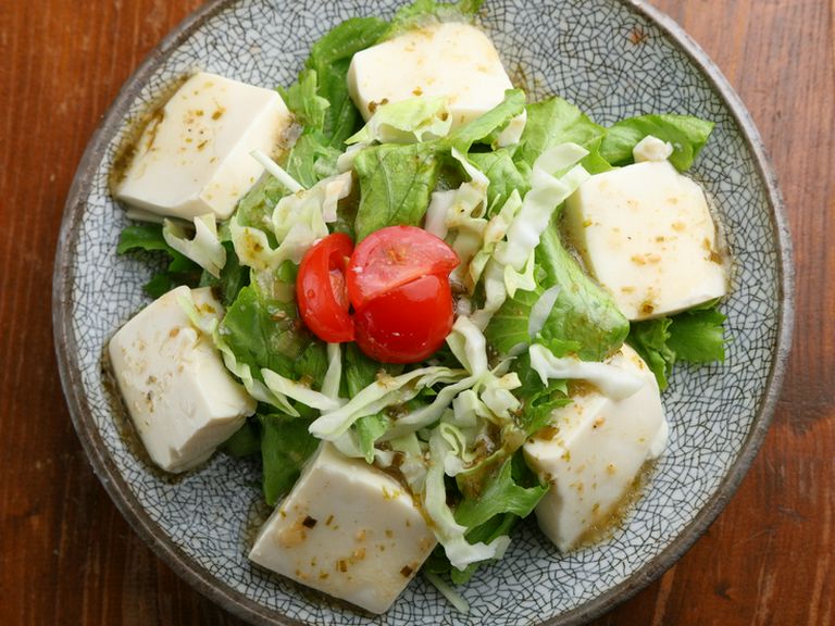 食感楽しい『豆腐サラダ』