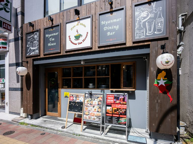 高田馬場駅徒歩4分。お一人様も気軽に楽しめるお店