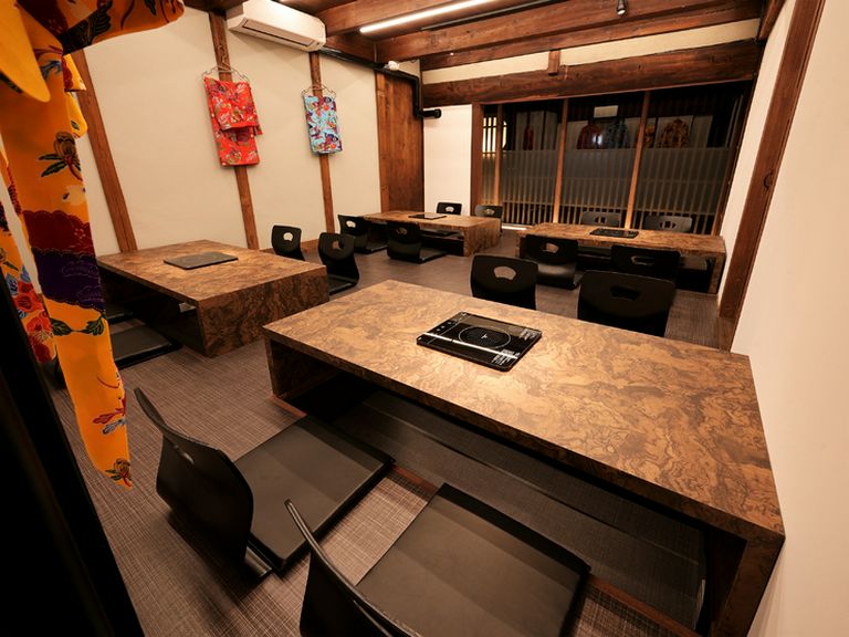 特別な日に訪れる価値がある広々とした店内