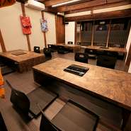 木の温もりが心地よく、居心地の良い空間が広がります。何よりも、提供される『あぐー豚のしゃぶしゃぶ』が絶品。豚肉の旨みが口の中に広がり、贅沢なひとときを過ごせます。