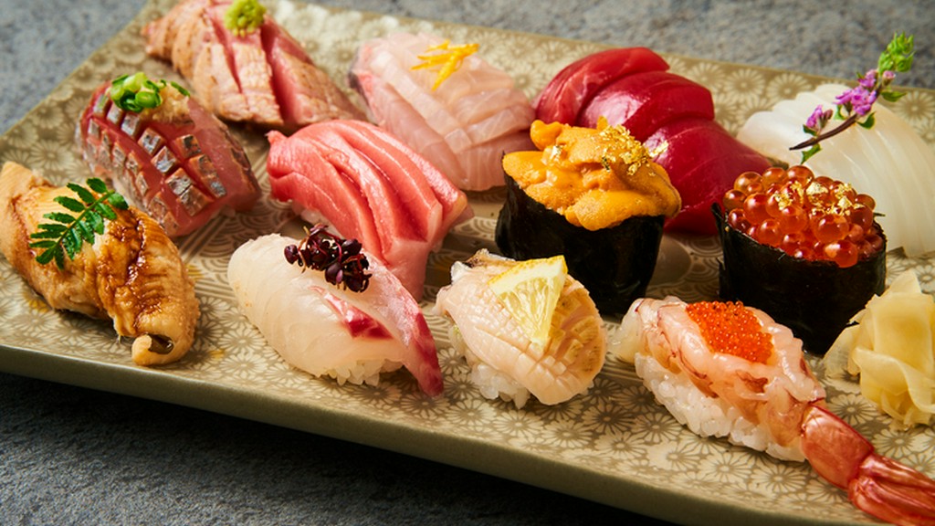 新鮮な魚と経験豊かな鮨職人たちの技が融合し完成させた『おまかせ握り』