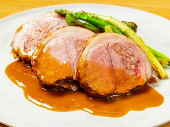シェフ自慢の逸品『仔羊のロースト』