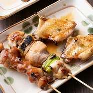 錦爽鶏を使った焼鳥。鮮度抜群の鶏をシンプルなスタイルで食せます。