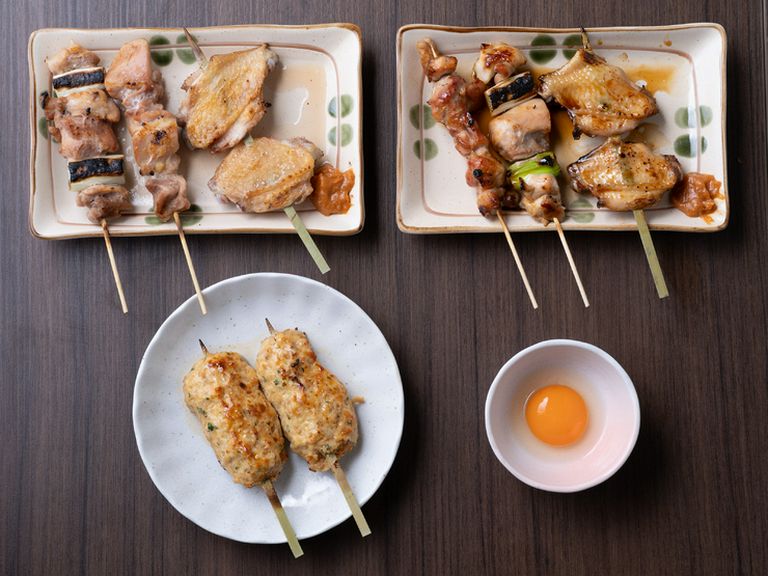 鮮度抜群の鶏・豚と、素材の質を物語る串焼き