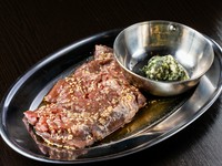 インパクトも食べ応えも抜群『Bigハツステーキ』