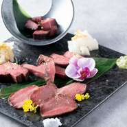 炭火で焼き上げられた牛たんの素晴らしい味わいは、記念日の食事や特別な日のご褒美としてもぴったりです。店内の落ち着いた雰囲気も、大切な日をより一層素敵なものにしてくれるでしょう。