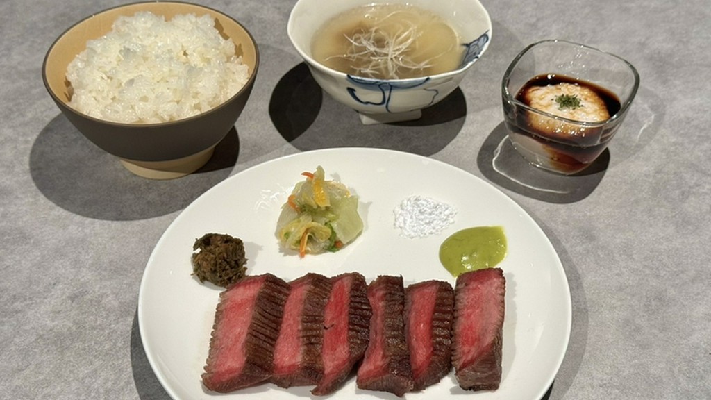 芯中たん定食　2枚6切れ