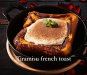 ふわとろ特製厚切りフレンチトースト
外はカリっと香ばしく、なかはトロトロふわふわの柔らかさ
特製マスカルポーネティラスミスソースと絡めてお召し上がりください