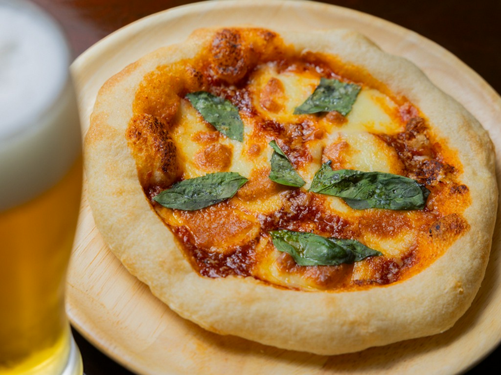 モチモチとした生地が絶品。バジルとトマトソースが絶妙にマッチ『マルゲリータ』